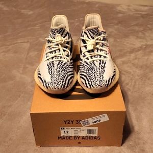 Yeezy 350 V2 Zebra
